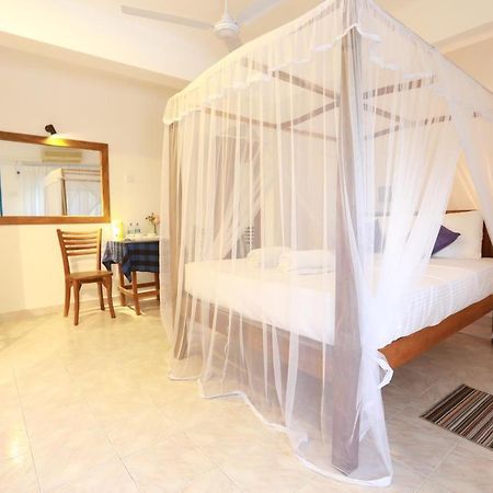 Dock Holiday Guest House Unawatuna Eksteriør billede