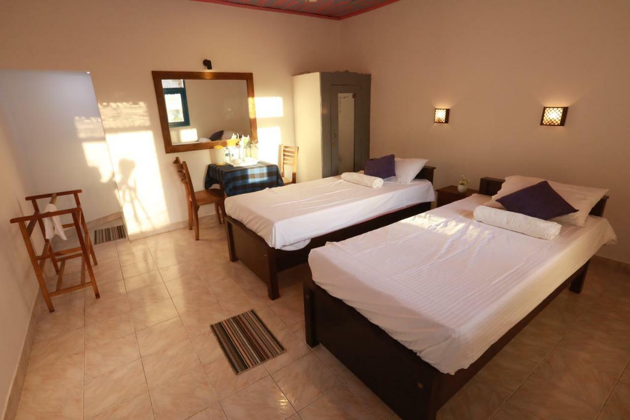 Dock Holiday Guest House Unawatuna Eksteriør billede