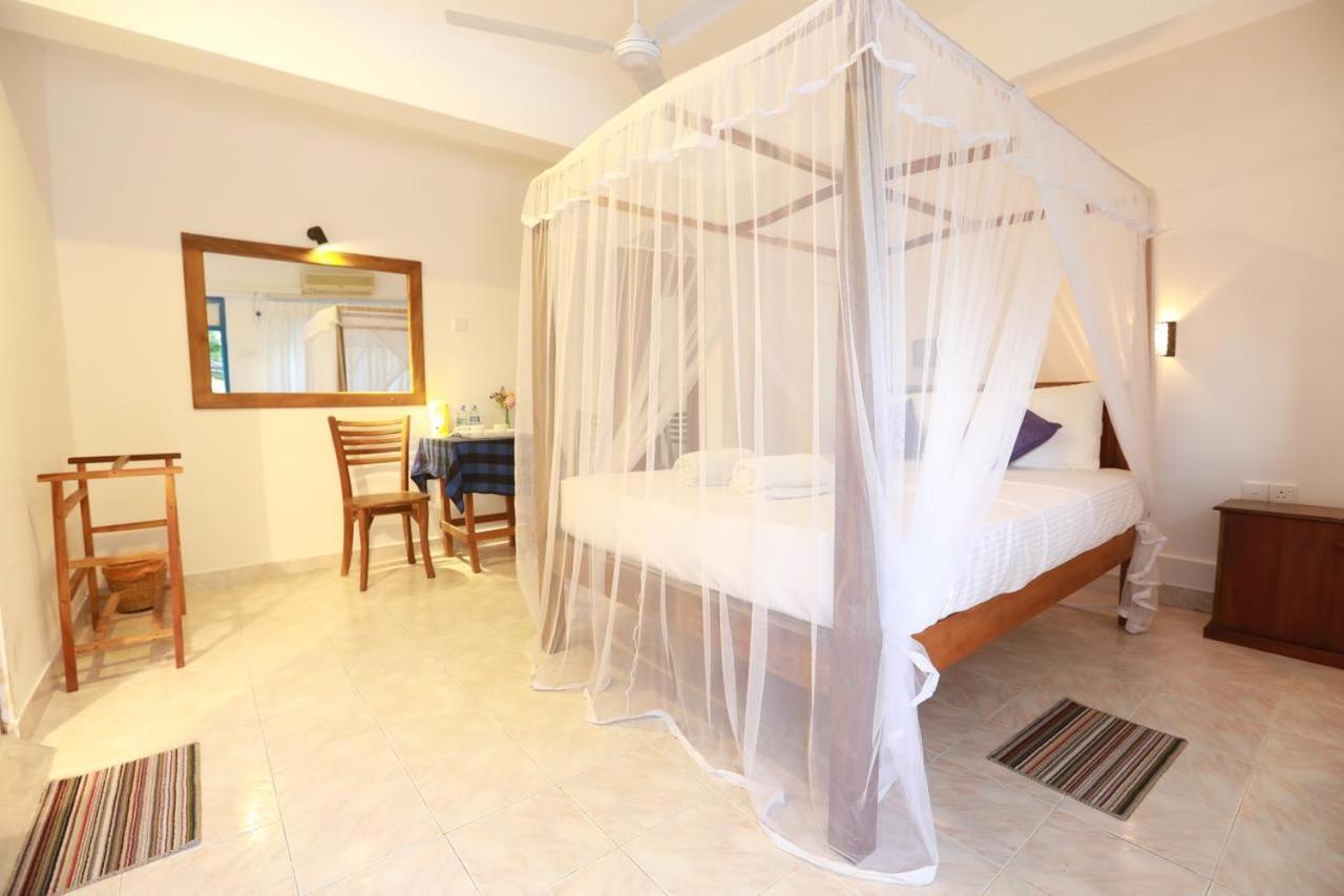 Dock Holiday Guest House Unawatuna Eksteriør billede